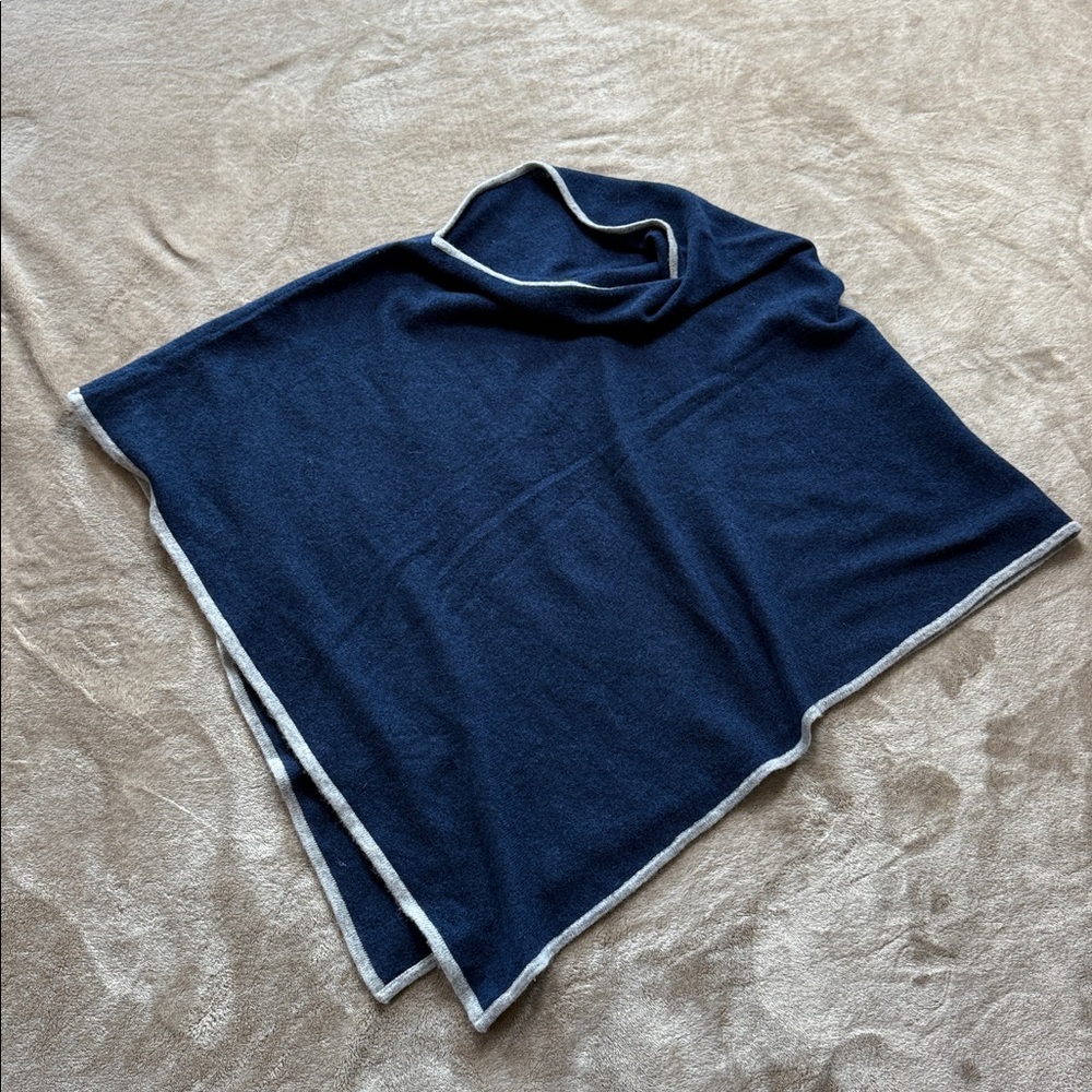 Captiva Cashmere Wrap Poncho 100% Cashmere Navy Blue Tipped in Ecru Grey OS - Picture 2 of 8